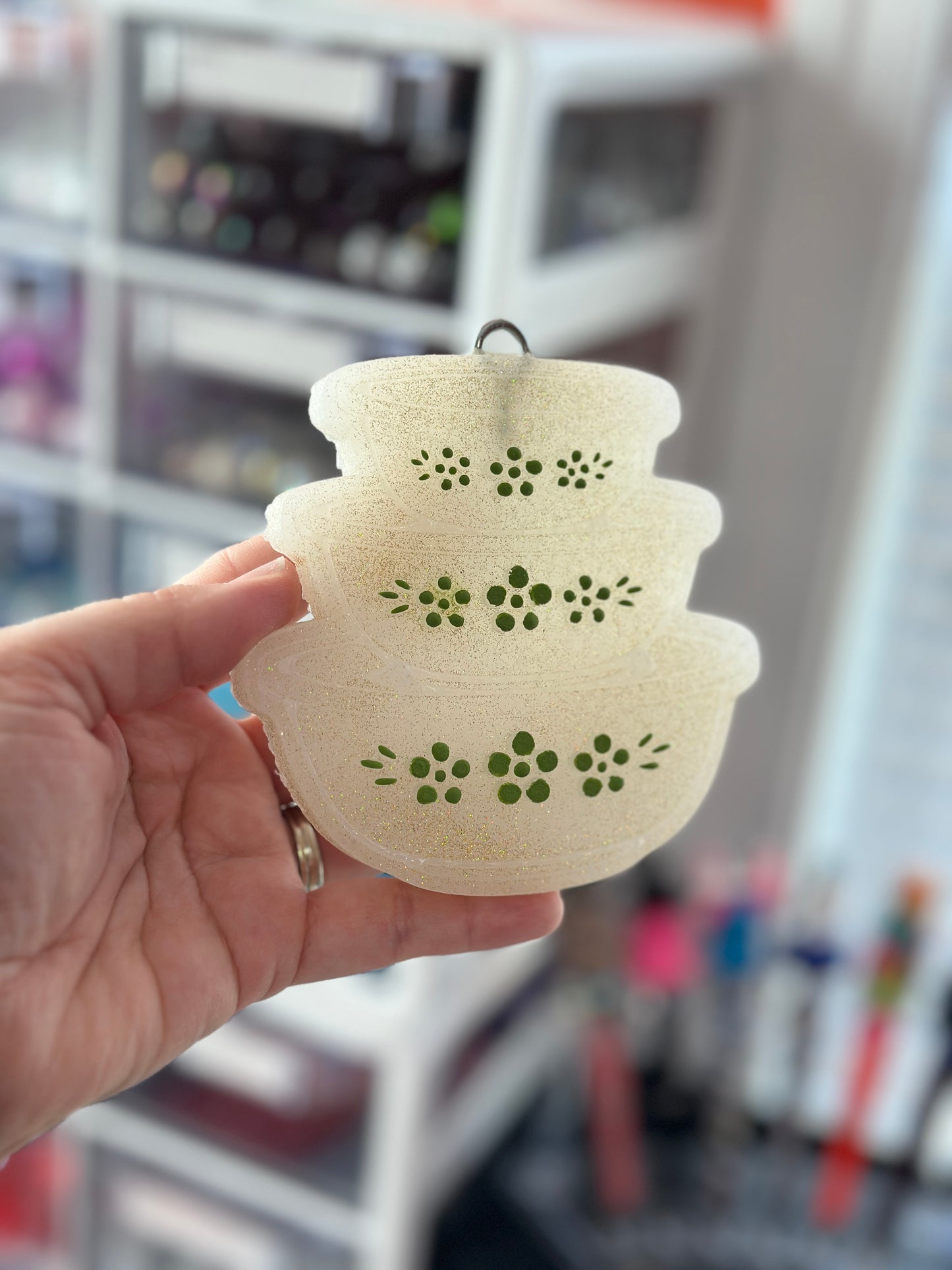 Vintage Bowls Green Detail