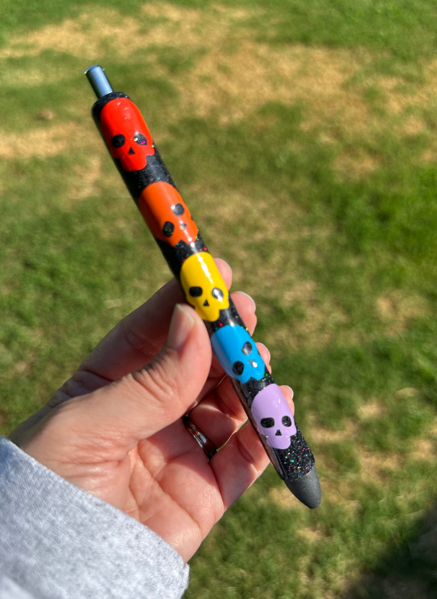 Black Rainbow Skelly Glitter Pen