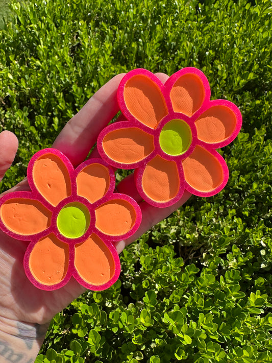 Neon Pink Retro Daisy Vent Clips