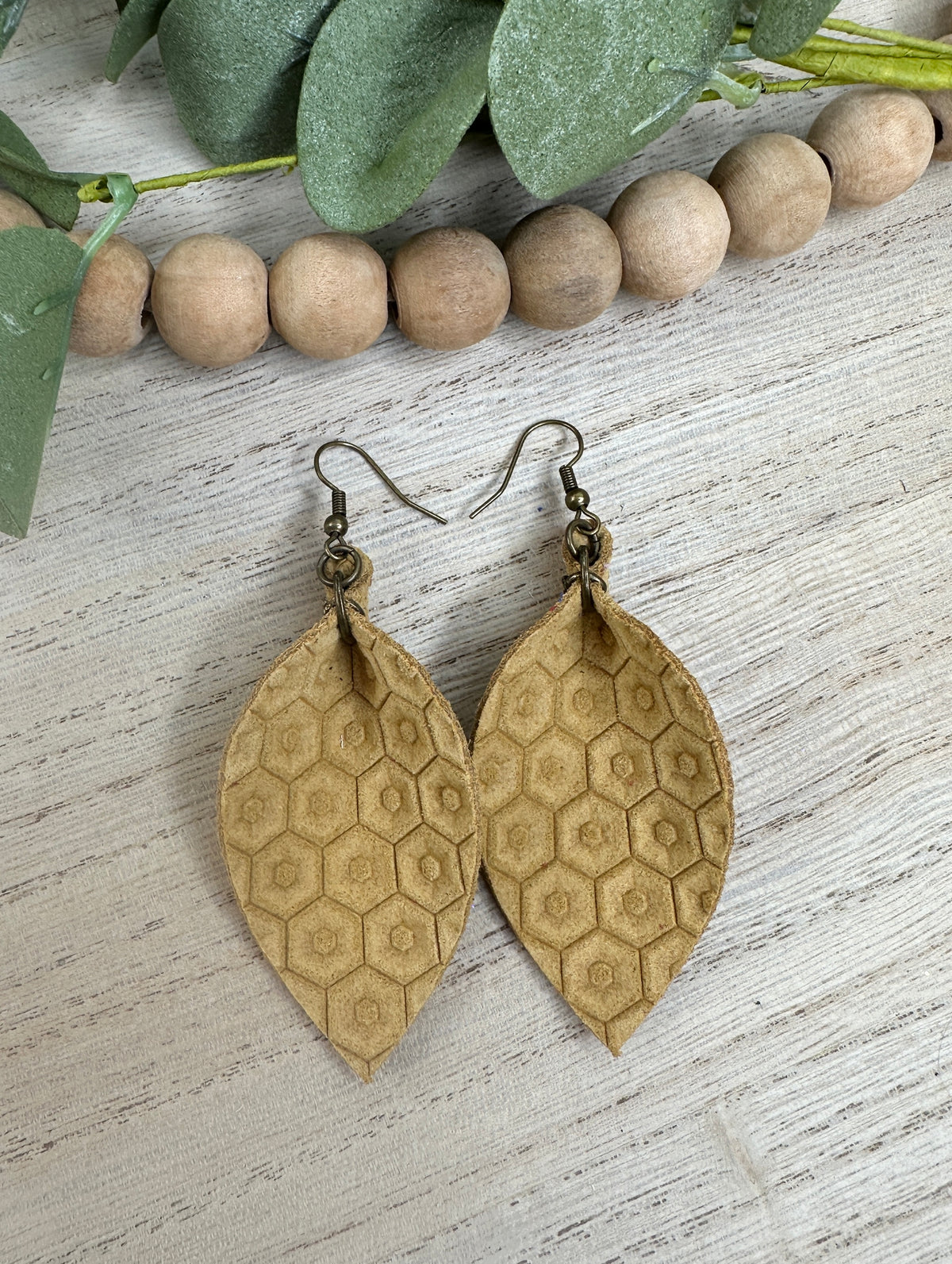 Mustard Honeycomb Pinched Leaf Earring
