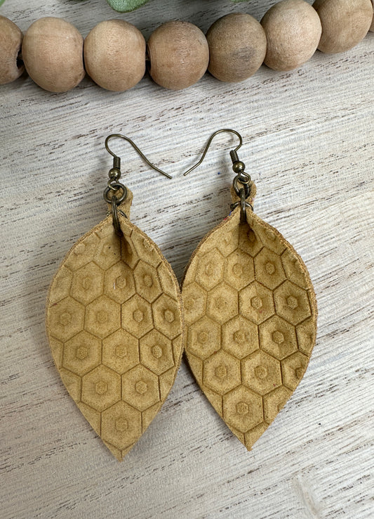 Mustard Honeycomb Pinched Leaf Earring