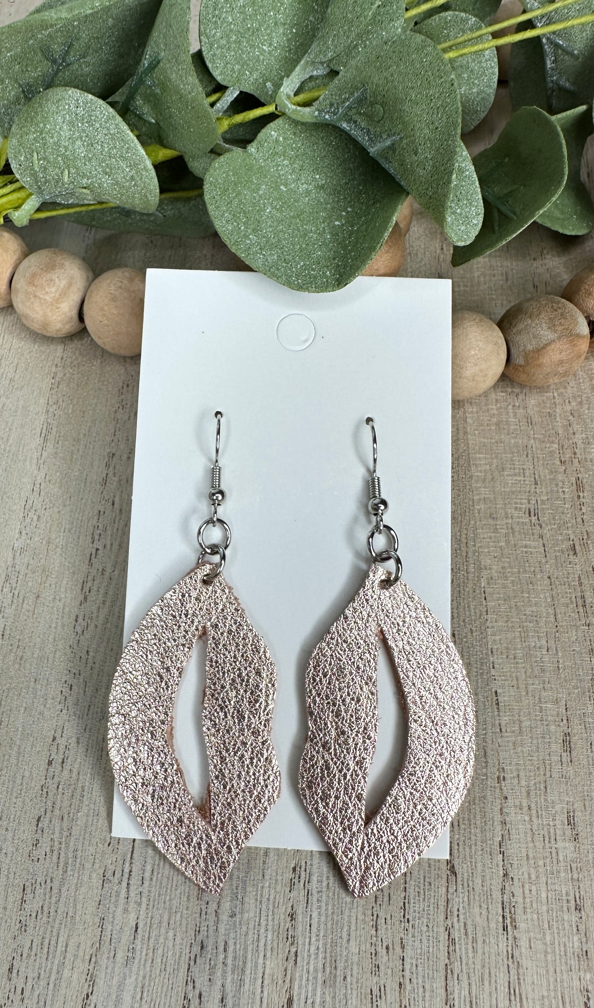 Rose Gold Lips Earring